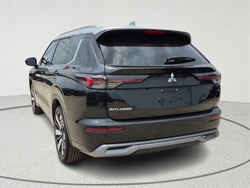 New 2025 Mitsubishi Outlander SEL image 7