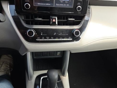 Used 2022 Toyota Corolla Cross L image 15