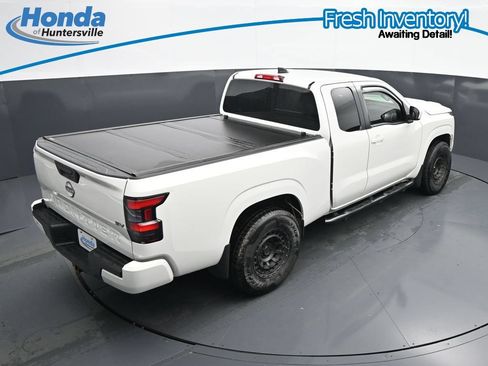 Used 2024 Nissan Frontier SV RWD image 23