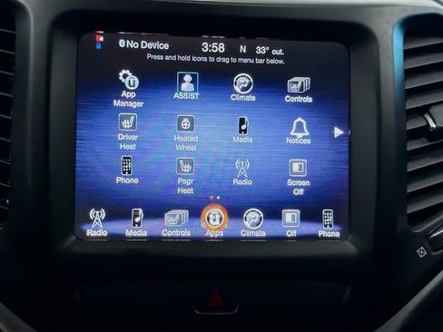 Used 2018 Jeep Cherokee Latitude Plus w/ Cold Weather Group image 13