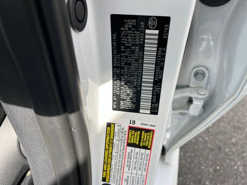 Used 2025 Toyota Camry LE image 28