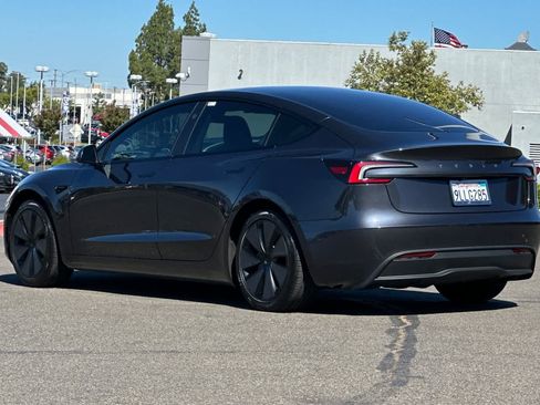 Used 2024 Tesla Model 3 Standard Range RWD image 7