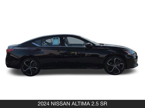 Used 2024 Nissan Altima 2.5 SR FWD image 6