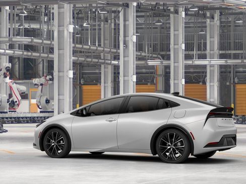 New 2026 Toyota Prius XLE image 5