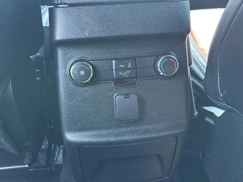 Used 2019 Ford Explorer XLT w/ Equipment Group 202A FWD image 22