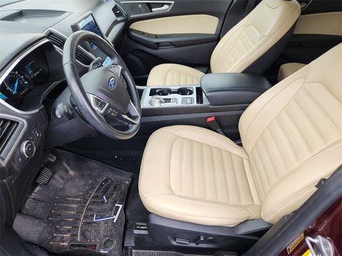 Used 2021 Ford Edge SEL w/ Convenience Package image 14