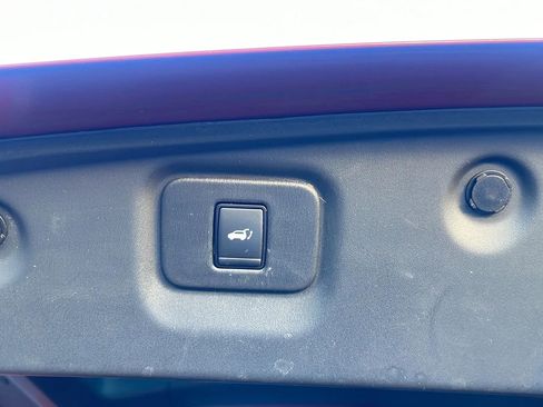 Used 2020 Nissan Pathfinder SL image 31