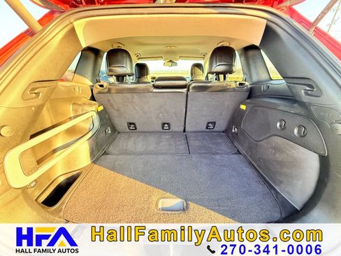 Used 2017 Jeep Cherokee Overland image 37