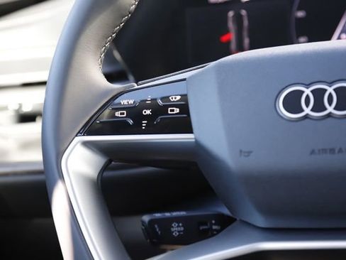 New 2025 Audi Q5 Premium Plus image 18