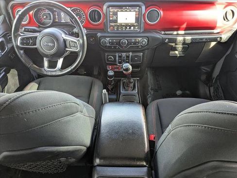 Used 2018 Jeep Wrangler Unlimited Rubicon image 17