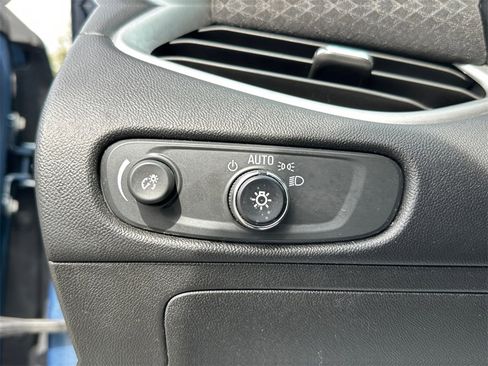 Used 2024 Chevrolet Malibu LT image 31