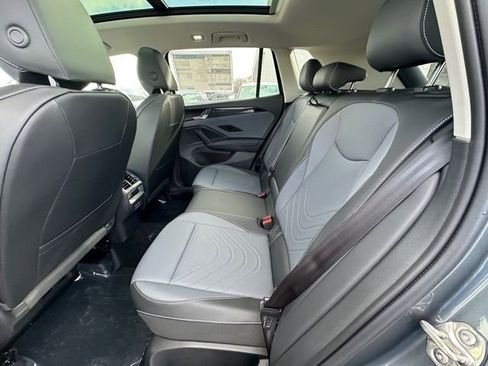 New 2026 Volkswagen Tiguan SE image 29