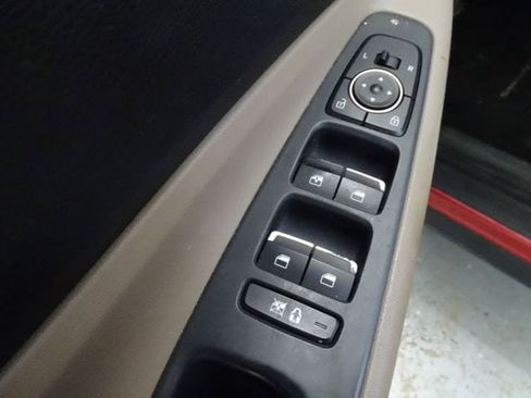 Used 2019 Hyundai Santa Fe SE FWD image 8
