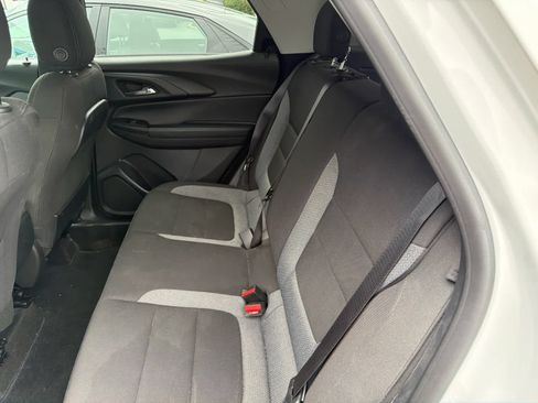 Certified 2023 Chevrolet TrailBlazer LT FWD image 2
