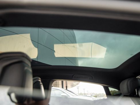 Certified 2025 Porsche Taycan 4S image 24