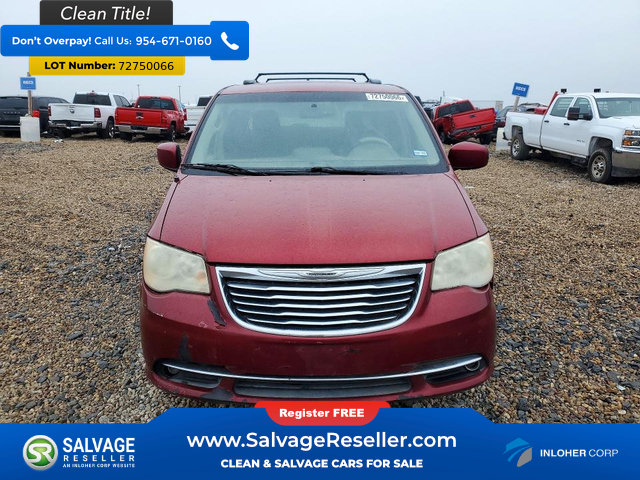 Used 2013 Chrysler Town & Country Touring FWD image 7