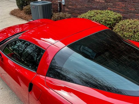 Used 2007 Chevrolet Corvette Coupe image 6