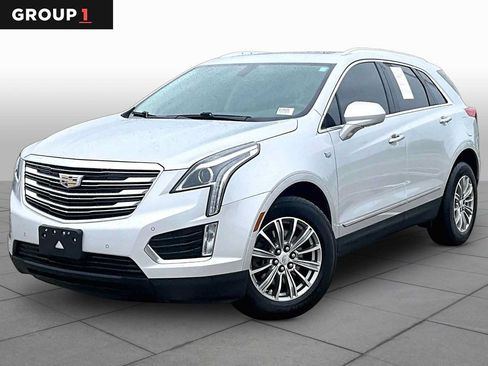 Used 2017 Cadillac XT5 Luxury FWD image 1