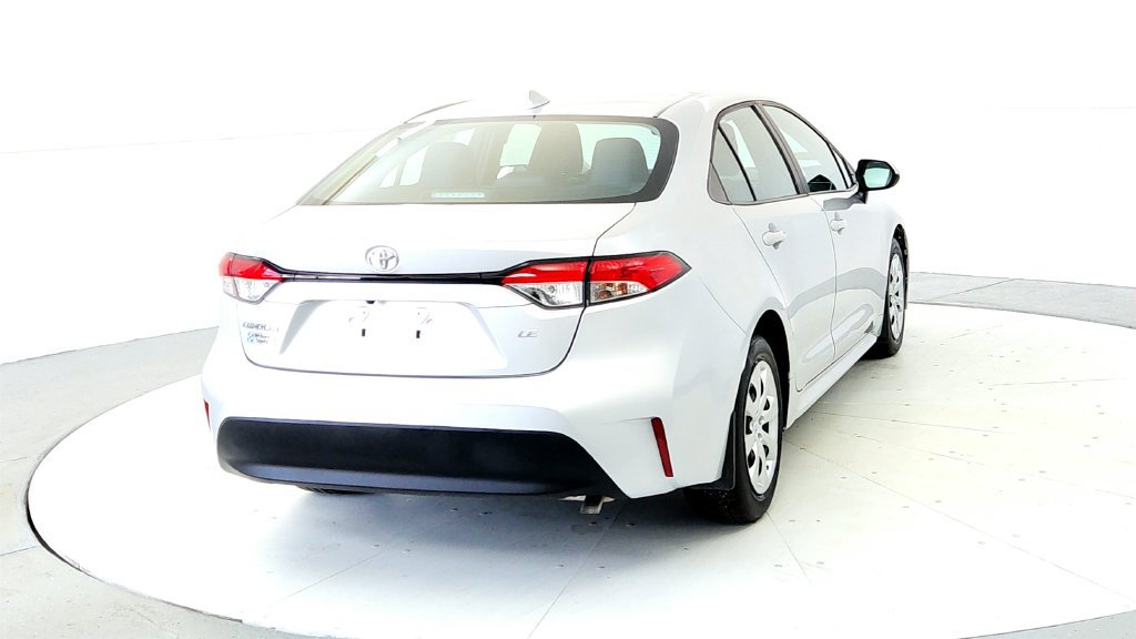 Used 2023 Toyota Corolla LE FWD image 5