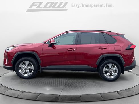 Used 2025 Toyota RAV4 XLE w/ Convenience Package FWD image 5