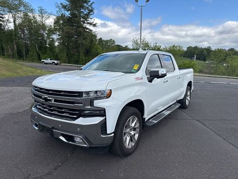 Used 2020 Chevrolet Silverado 1500 LTZ w/ LTZ Plus Package AWD/4WD image 4