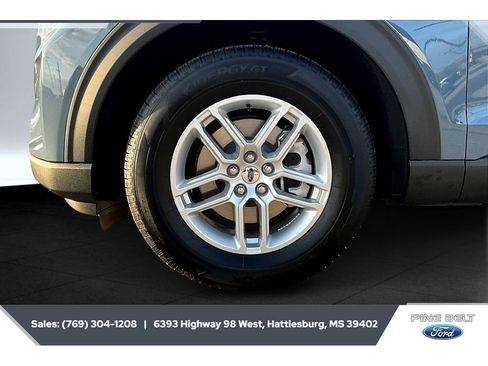 New 2026 Ford Explorer Active w/ Active Comfort Package RWD image 5