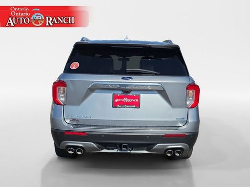 Used 2020 Ford Explorer Platinum w/ Premium Technology Package AWD/4WD image 4