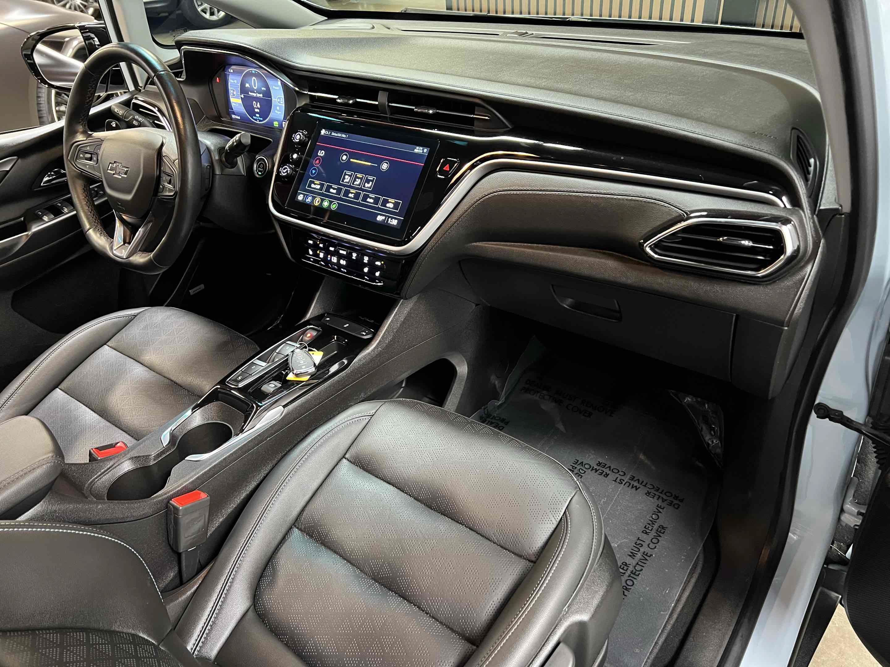 Used 2023 Chevrolet Bolt LT w/ Infotainment Package FWD image 39