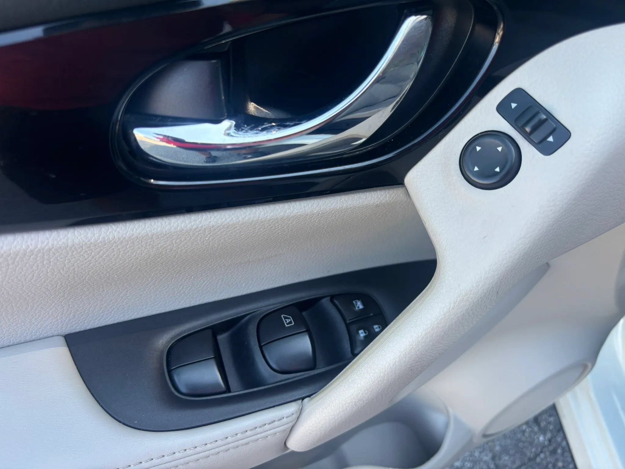 Used 2019 Nissan Rogue Sport SV w/ Technology Package AWD/4WD image 22