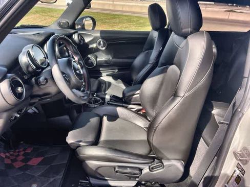 Used 2015 MINI Cooper S image 11