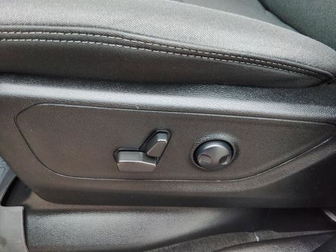 Used 2022 RAM 1500 Big Horn AWD/4WD image 16