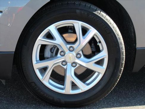 Used 2019 Chevrolet Equinox Premier image 8