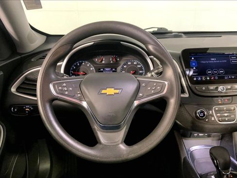 Used 2024 Chevrolet Malibu LT FWD image 5