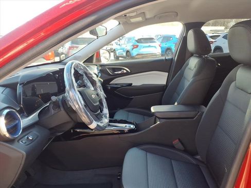 New 2026 Chevrolet Trax LT image 9
