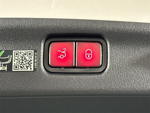 Certified 2025 Mercedes-Benz C 300 Sedan image 21