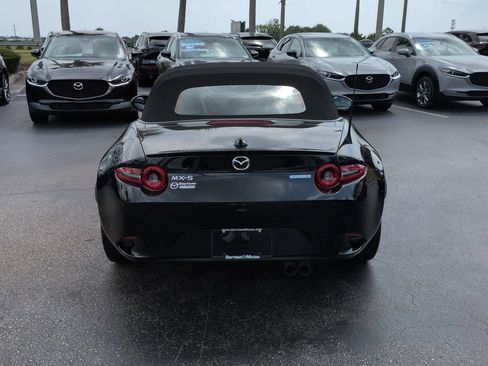 New 2026 MAZDA MX-5 Miata Club w/ Interior Package RWD image 5