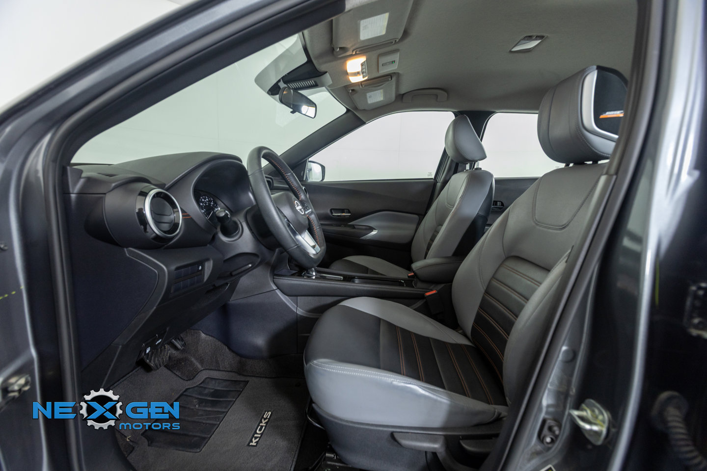Used 2024 Nissan Kicks SR w/ SR Premium Package FWD image 12