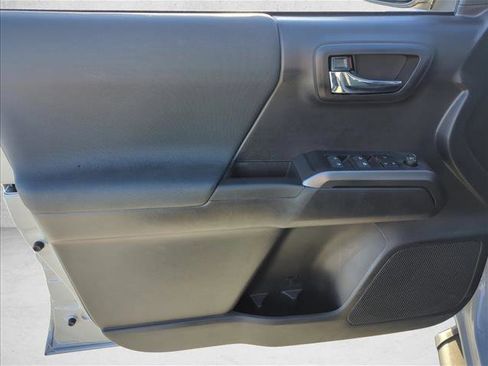 Used 2021 Toyota Tacoma TRD Sport image 7