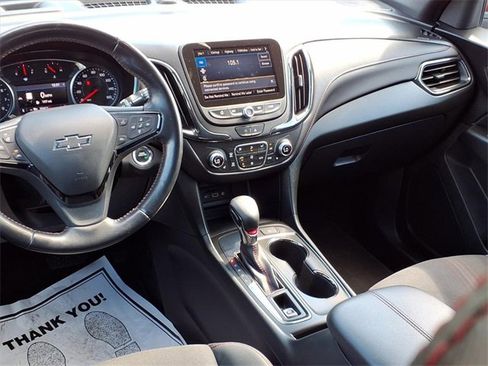 Used 2022 Chevrolet Equinox RS w/ Infotainment Package image 7