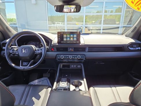 Used 2024 Honda Pilot TrailSport image 19