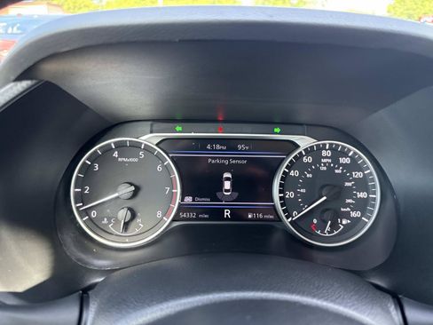 Used 2024 Nissan Sentra SV FWD image 31