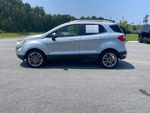 Used 2019 Ford EcoSport Titanium FWD image 4