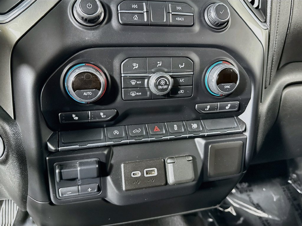 Used 2021 Chevrolet Silverado 1500 LT RWD image 17