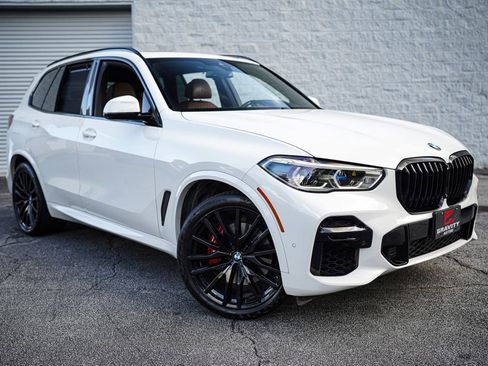 Used 2022 BMW X5 xDrive40i w/ M Sport Package AWD/4WD image 6