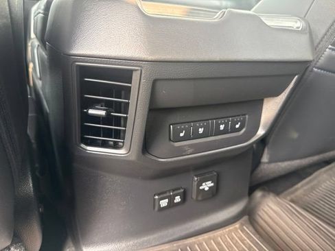 Used 2023 Toyota Tundra Platinum AWD/4WD image 9