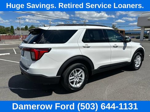 Used 2026 Ford Explorer Active AWD/4WD image 7