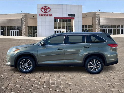 Certified 2019 Toyota Highlander XLE image 4