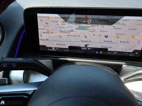 New 2025 Mercedes-Benz GLB 250 image 12