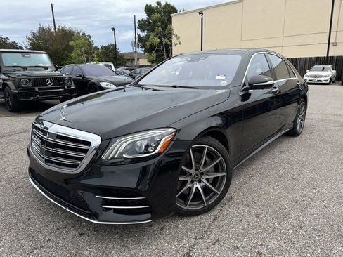 Used 2019 Mercedes-Benz S 560 Sedan image 3