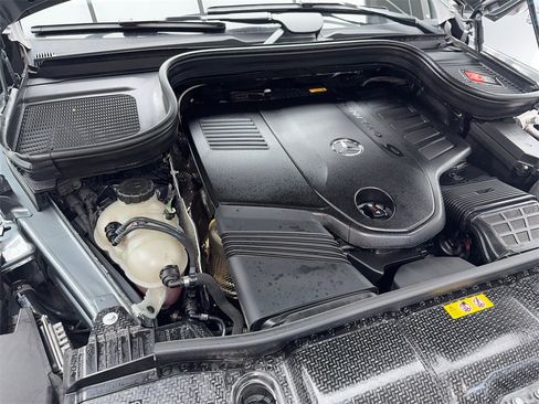 Used 2025 Mercedes-Benz GLS 450 4MATIC image 62